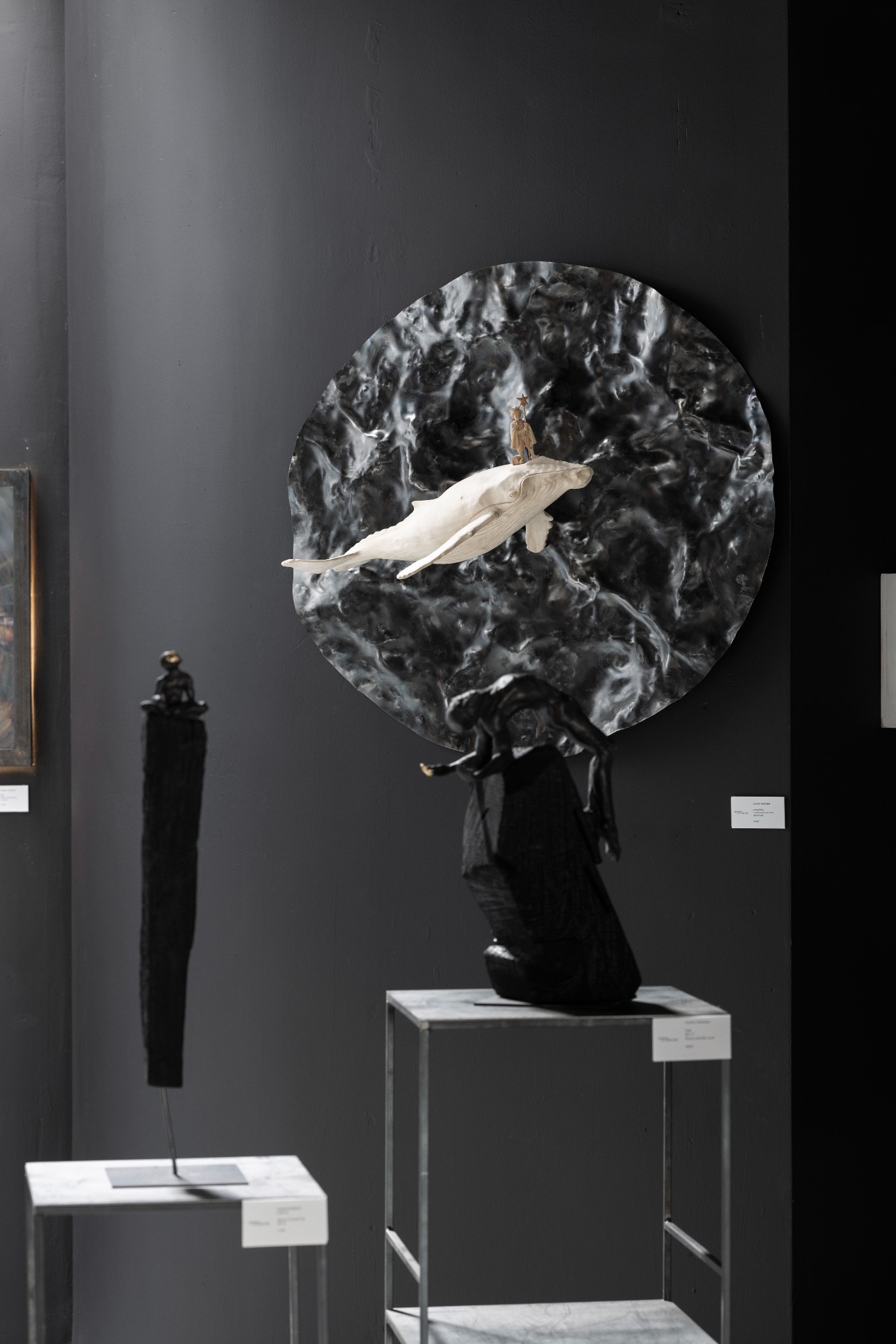 Exhibition view with sculptures by Joachim Seitfudem